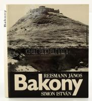 Reismann, János - Simon, István: Bakony. Bp.,1973,Corvina. Reismann János (1905-1976) fotóművész fekete-fehér fotóival rendkívül gazdagon illusztrált. Kiadói kartonált papírkötés.