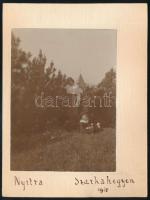 1915 Nyitra (Felvidék), Szarkahegy, fotó, kartonra ragasztva, feliratozva, 10,5×7,5 cm