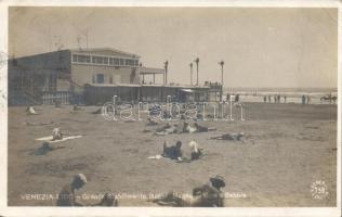 Venice, Venezia; Lido, Bagno di Sole a Sabbia / beach (EK)