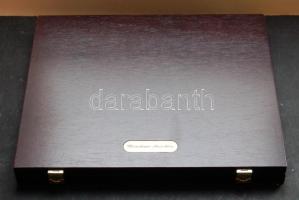 Fa éremtartó kazetta 12 férőhellyel, 55x55mm