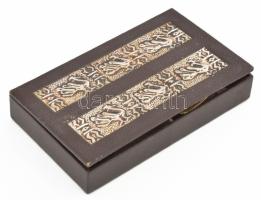 Kis vegyes bolha tétel: pénzek, órák, mini öngyújtó