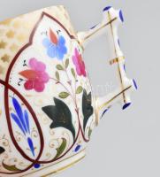 2 db Epiag gazdagon díszített teás csésze aljjal. Kézzel festett, jelzett, kis kopással d: 7,5 cm, m...