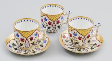 2 db Epiag gazdagon díszített teás csésze aljjal. Kézzel festett, jelzett, kis kopással d: 7,5 cm, m: 7 cm tányér 15 cm + egy csésze