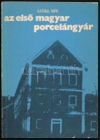 Katona Imre: Az első magyar porcelángyár. (Telkibánya). Borsodi Kismonográfiák 24. Miskolc, 1986, Hermann Ottó Múzeum. Egészoldalas fekete-fehér képekkel illusztrált. Kiadói papírkötés. + 4 db belépőjegy a Hollóházi Porcelángyár Múzeumába