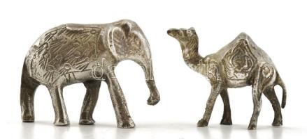 Fém elefánt és teve, 2 db, jó állapotban, 5×7 cm