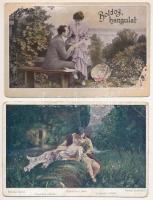 19 db RÉGI zsáner képeslap vegyes minőségben: hölgyek, szerelmes párok / 19 pre-1945 postcards in mi...