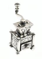 Mini ezüst (Ag) kávédaráló. Jelzett. Mozgatható, kinyitható 46,5 g, 45 mm