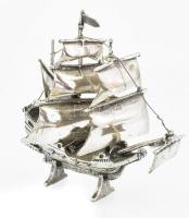 Mini ezüst (Ag) vitorlás bárka. Jelzett, finom munka 41,5 g, 60 mm