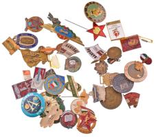 38db-os vegyes magyar és külföldi jelvényből álló tétel, közte "1945. május 1." (tű hiányzik), "Kisdobos", "ELMŰ - Vállalat Kiváló Brigádja", stb. T:vegyes közte sérültek