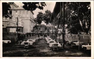 1938 Budapest II. Fogaskerék söröző kerthelyisége szemben a fogaskerekű vasútállomással. Olasz fasor 45. (Szilágyi Erzsébet fasor)