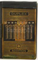 cca 1940 Addiator Duplex mechanikus zsebszámológép (összeadó és kivonó), toll nélkül, eredeti tokjában, 13,5x9 cm