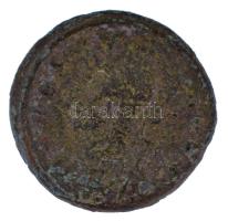 Római Birodalom / Cyzicus / I. Constantinus 330-334. AE3 (2,53g) T:F Roman Empire / Cyzicus / Constantine I 330-334. AE3 &quot;VRBS ROMA / ** - SMK epsilon&quot; (2,53g) C:F RIC VII 108