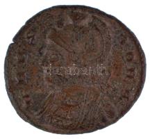 Római Birodalom / Siscia / I. Constantinus 330-340. AE3 (2,13g) T:VF Roman Empire / Siscia / Constantine I 330-340. AE3 "VRBS ROMA / ** - dot ASIS dot" (2,13g) C:VF RIC VII 240