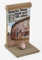 1989 A berlini fal egy darabja, emléktárgy, m: 12 cm