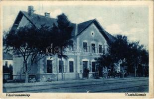 1935 Vásárosnamény, vasútállomás. Klein Lajos kiadása + "BUDAPESTE SERGISI 1936" török nyelvű bélyeg