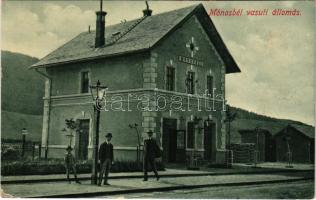Mónosbél, vasútállomás (ez a régi HÉV III. osztályú típusépülete 1908-ban épült, a mai épület felteh...