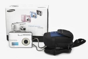 Samsung S760 digitális fényképezőgép eredeti dobozában memóriakártyával