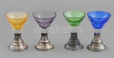 4 db ezüst (Ag) talpú színes likőrös pohár. Egyiken apró lepattanással 8 cm