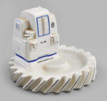 Csepel Vas és Fémművek nagy gépet ábrázoló reklámos porcelán tálka, hamutál. Kézzel festett, jelzett, kis kopással d:15, m: 11 cm