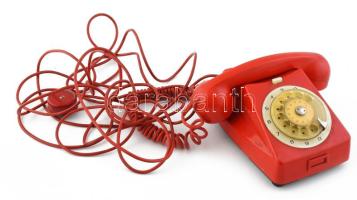 Retro piros bakelit telefon