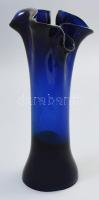 Kék üveg váza. Kézzel készített, anyagában színezett, alján lepattanással 31 cm