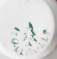 8 db Hollóházi mini váza és gyűszű. Matricás, jelzett