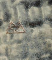 SZM jelzéssel (Szilágyi Mária?): 2 db retró négyszögletű tál, mázas kerámia, apró lepattanással, az ...