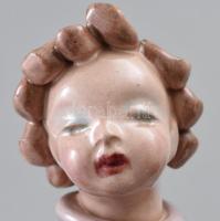 H. Ráhmer Mária (1911-1998): Kislány virágcsokorral. Mázas kerámia, enyhén irizáló hatású mázzal. Je...