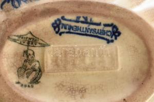 cca 1880-1900 7 darab antik angol teáscsésze + szószkínáló edény, közte jelzéssel, sérülésekkel