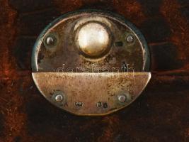 Antik bőr pénztárca, ezüst (Ag) szerelékkel, jelzéssel, sérüléssel, 12,5x5,5 cm