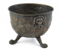 Antik bronz kaspó, oroszlánfejes díszítéssel, három lábon áll, jelzés nélkül, kopással, d: 17 cm, m: 13 cm