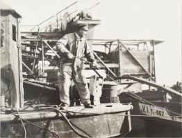 cca 1950 Kikötőben. Művészfotó, jelzés nélkül 22x16 cm