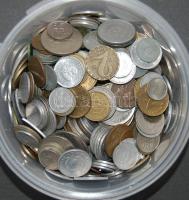1kg vegyes fémpénz, egész világ