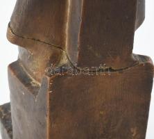 Antik egyiptomi fáraó szobor, középen javított, kerámia, kopással, jelzés nélkül, m: 37 cm