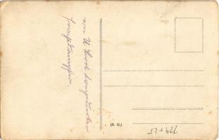 Osztrák-magyar haditengerészeti tengeralattjáró megtorpedóz egy ellenséges hajót / K.u.K. Kriegsmari...