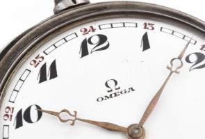 Omega ezüst (Ag) zsebóra jelzett tokkal és szerkezettel, hibátlan számlappal. Működik, d: 45 mm