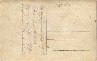 SMS Lika osztrák-magyar Tátra-osztályú romboló matrózai úszóverseny közben, a nyertes 10 szivart kap...