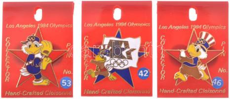 Amerikai Egyesült Államok 1984. "Sam az olimpiai sas - Los Angeles" zománcozott fém jelvény eredeti, számozott műanyag lapokon (3xklf: 42, 46, 53) T:UNC,AU USA 1984. "Sam the Olympic Eagle - Los Angeles" enamelled metal badges on original, numbered plastic sheets (3xdiff: 42, 46, 53) C:UNC,AU