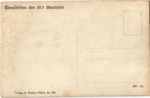 Osztrák-Magyar Haditengerészet, matrózok lőszert emelnek be a fedélzetre / K.u.K. Kriegsmarine Einsc...