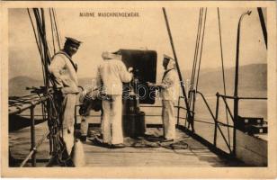 Marine Maschinen-Gewehr. K.u.K. Kriegsmarine / Osztrák-magyar matrózok gépfegyverrel a fedélzeten / WWI Austro-Hungarian Navy battleship, mariners with machine gun. Phot. Alois Beer. Verlag F. W. Schrinner, Pola 1916. (Rb)