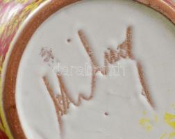 Mihály Béla kerámia váza, jelzéssel, kis kopással, m: 15,5 cm