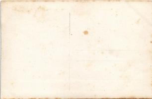 SMS Zara Osztrák-Magyar Monarchia Zara-osztályú torpedóhajó (őrhajója) matrózai pihennek a fedélzete...