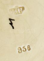 Schütz Cilli virágmintás dísztál, jelzéssel, erősen kopott,, peremén sérülés, d: 26,5 cm