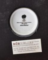 Hollóházi Szász Endre által tervezett porcelánkép az 'Arcok' sorozatból, d: 8 cm, Bőrrelie...