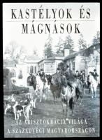 Baji Etelka - Csorba László: Kastélyok és mágnások. Az arisztokrácia világa a századvégi Magyarországon. Válogatás a Magyar Nemzeti Múzeum Történeti Fényképtára anyagából. Bp., 1994, HG & Társa. Gazdag fekete-fehér képanyaggal illusztrálva. Kiadói kartonált papírkötés, kiadói papír védőborítóban.