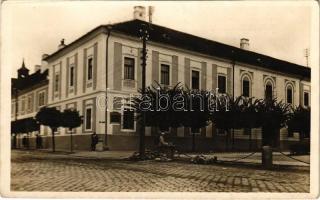 Vác, Kegyesrendi gimnázium. Photo Hlatky 59.