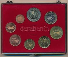 Írország 2002-2003. 1c-2E (8xklf) forgalmi összeállítás műanyag dísztokban T:UNC Ireland 2002-2003. 1 Cent - 2 Euro (8xdiff) coin set in plastic case C:UNC