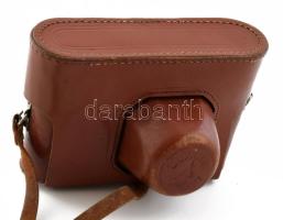 Zorkij-4 retro szovjet fényképezőgép, Jupiter 8 2/50 objektívvel, sérült eredeti bőr tokjában, jó ál...