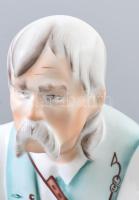 Zsolnay szalonnázó paraszt, kézzel festett, jelzett, hibátlan, m: 33 cm