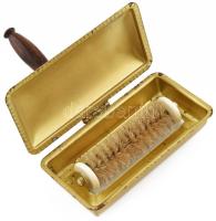 Régi olasz morzsaszedő, bronz, fa, kopásokkal, jelzéssel, 19x14 cm